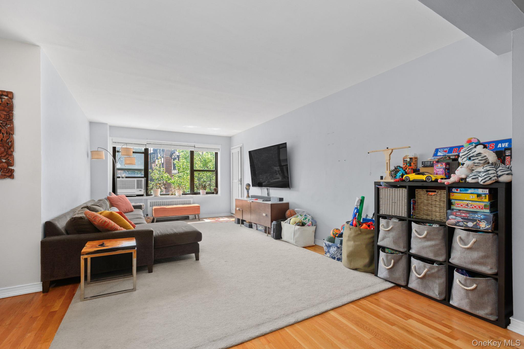 325 Main Street 4c Property Photo 2