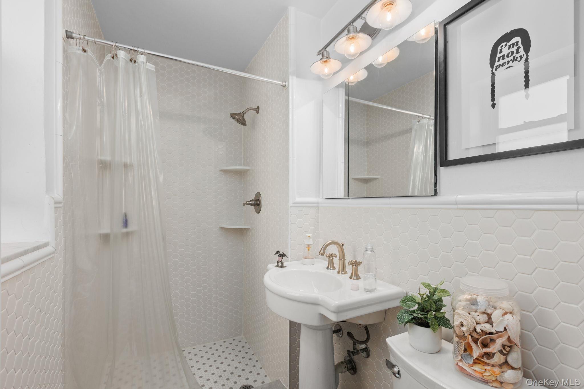 325 Main Street 4c Property Photo 8