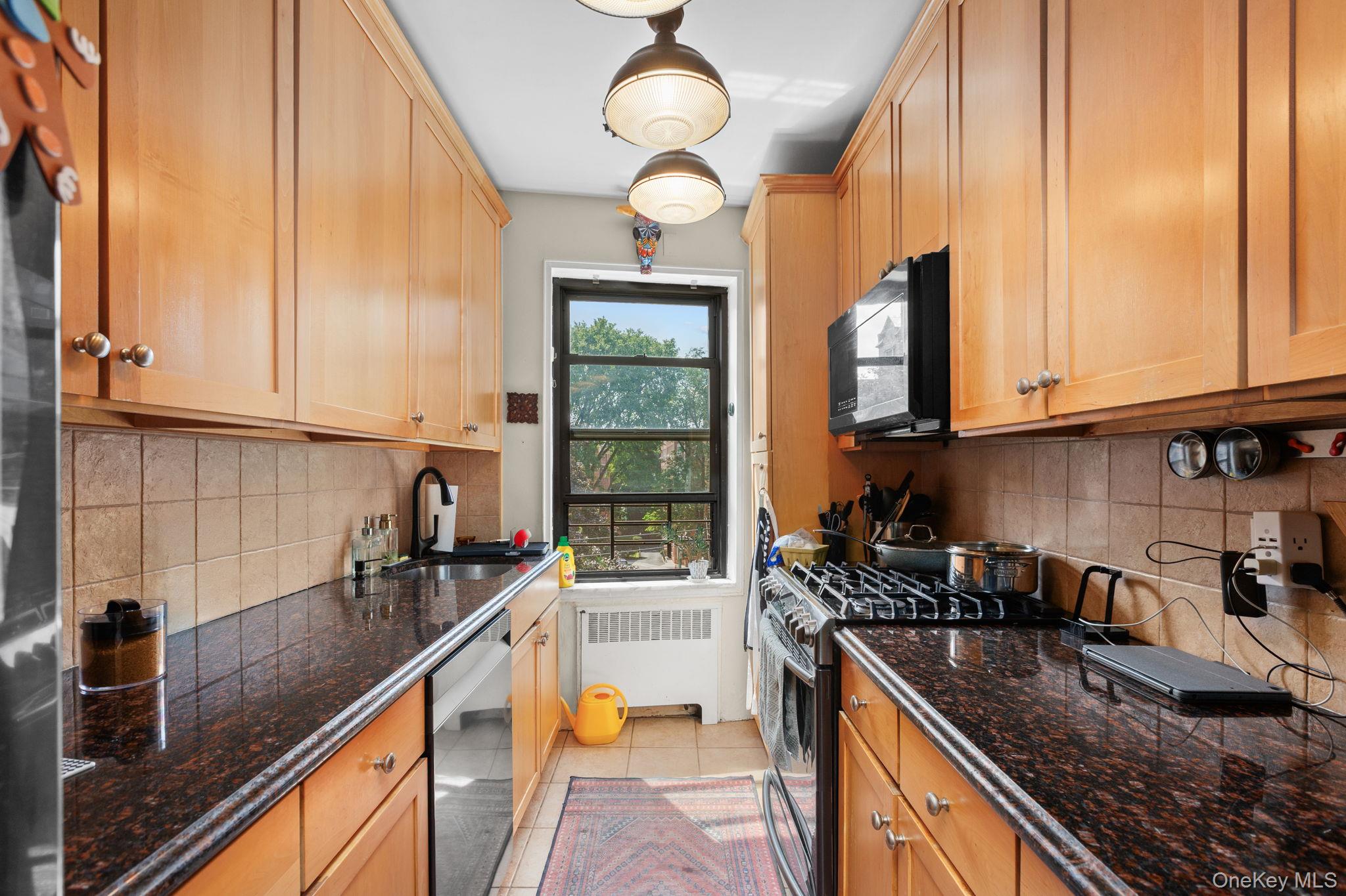 325 Main Street 4c Property Photo 16