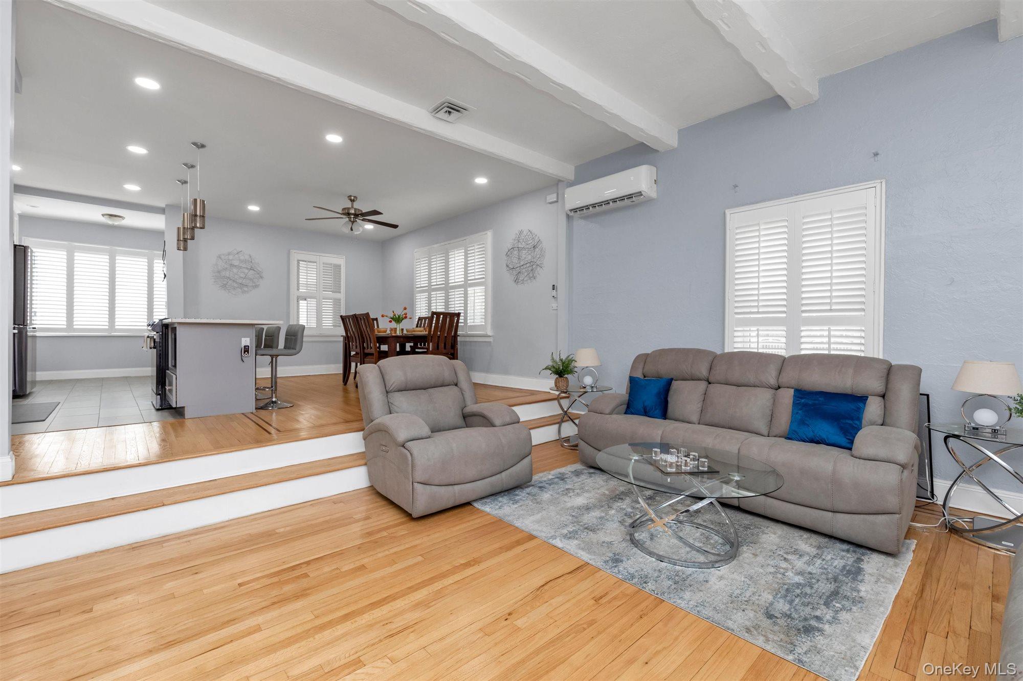 130-71 226 Street Property Photo 4
