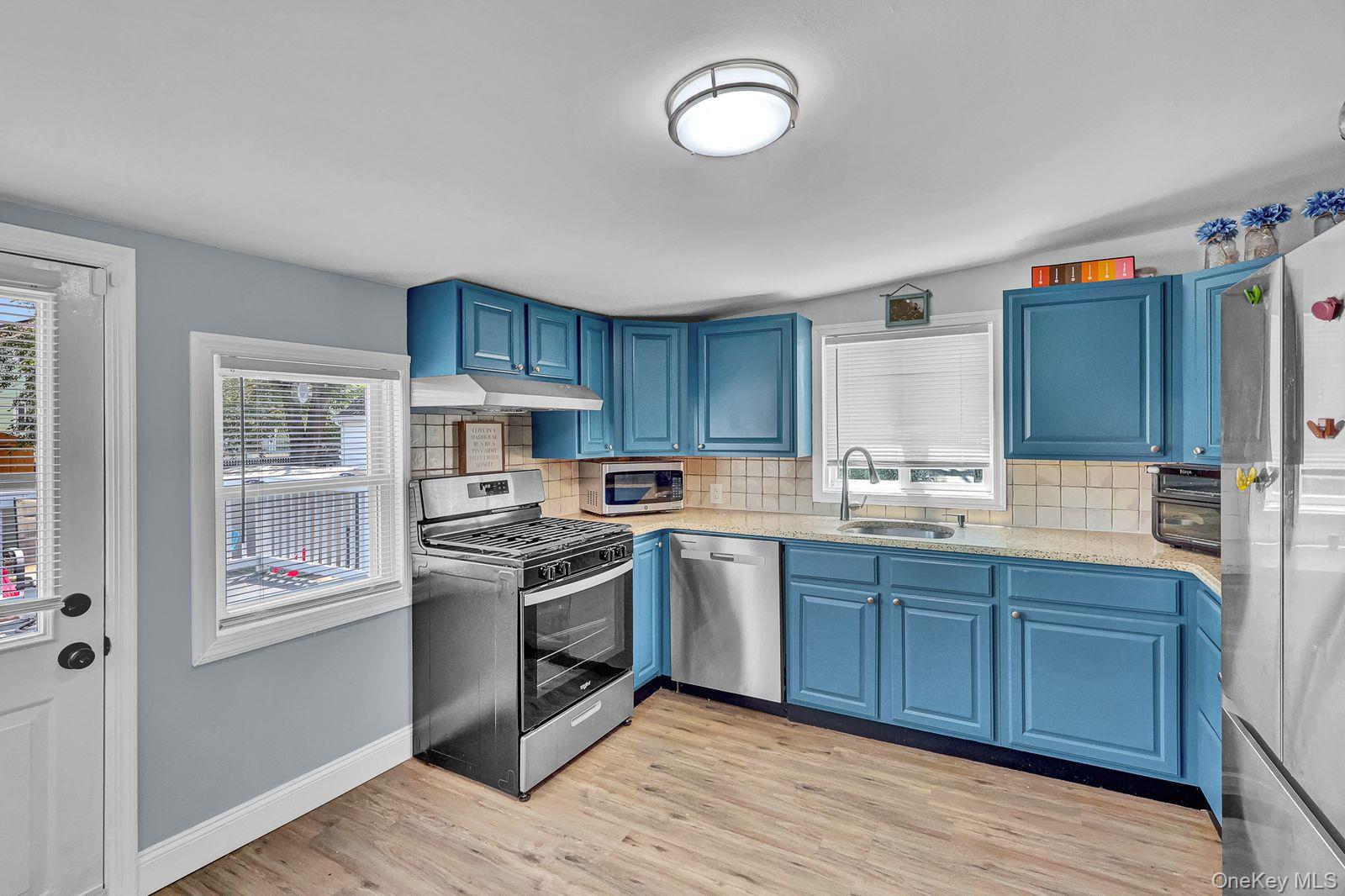 75 2nd Avenue Property Photo 11