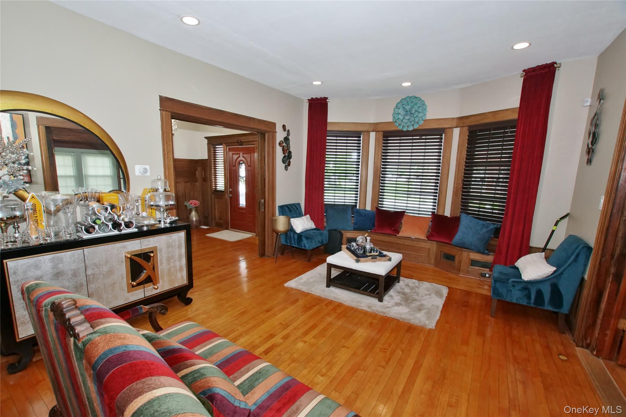 278 S Long Beach Avenue Property Photo 11