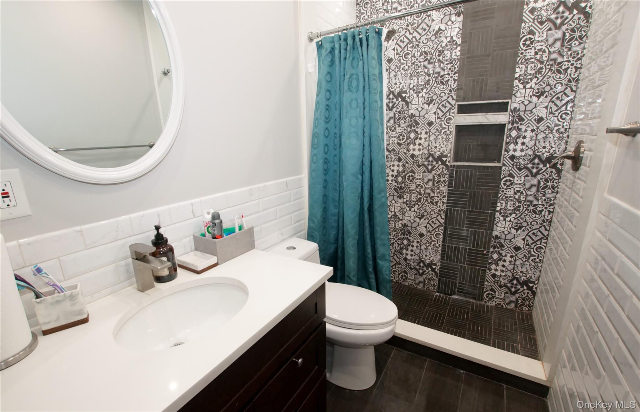 278 S Long Beach Avenue Property Photo 22