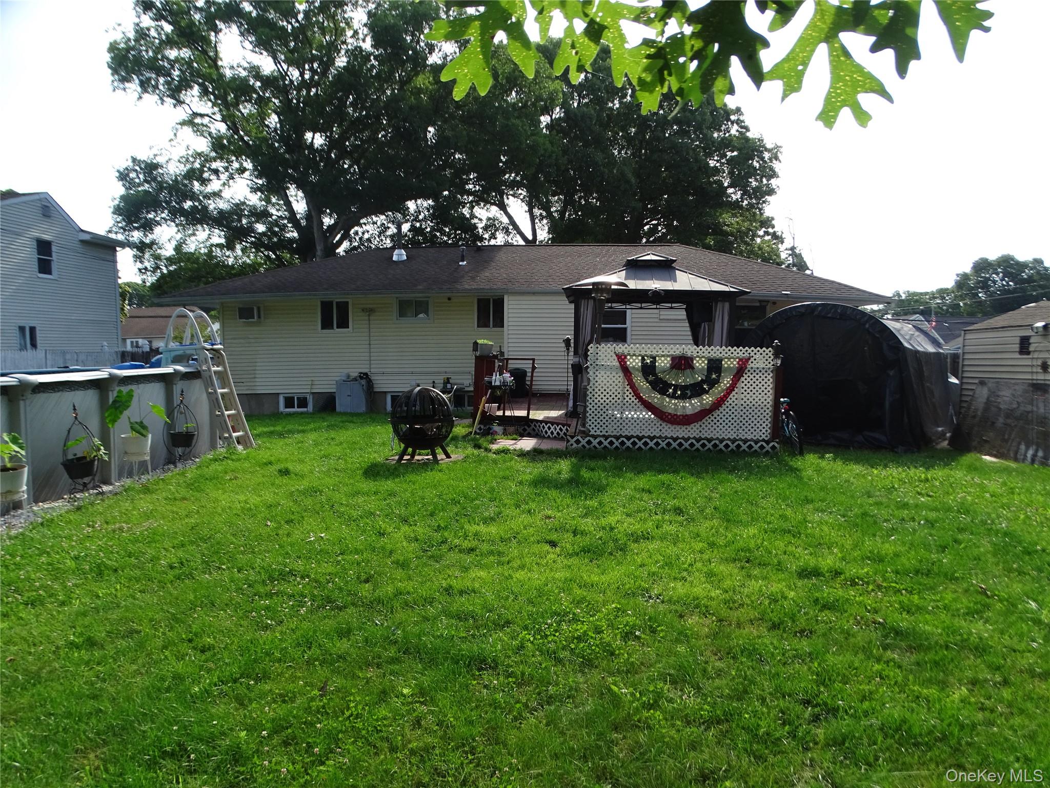 22 Newtown Avenue Property Photo 12