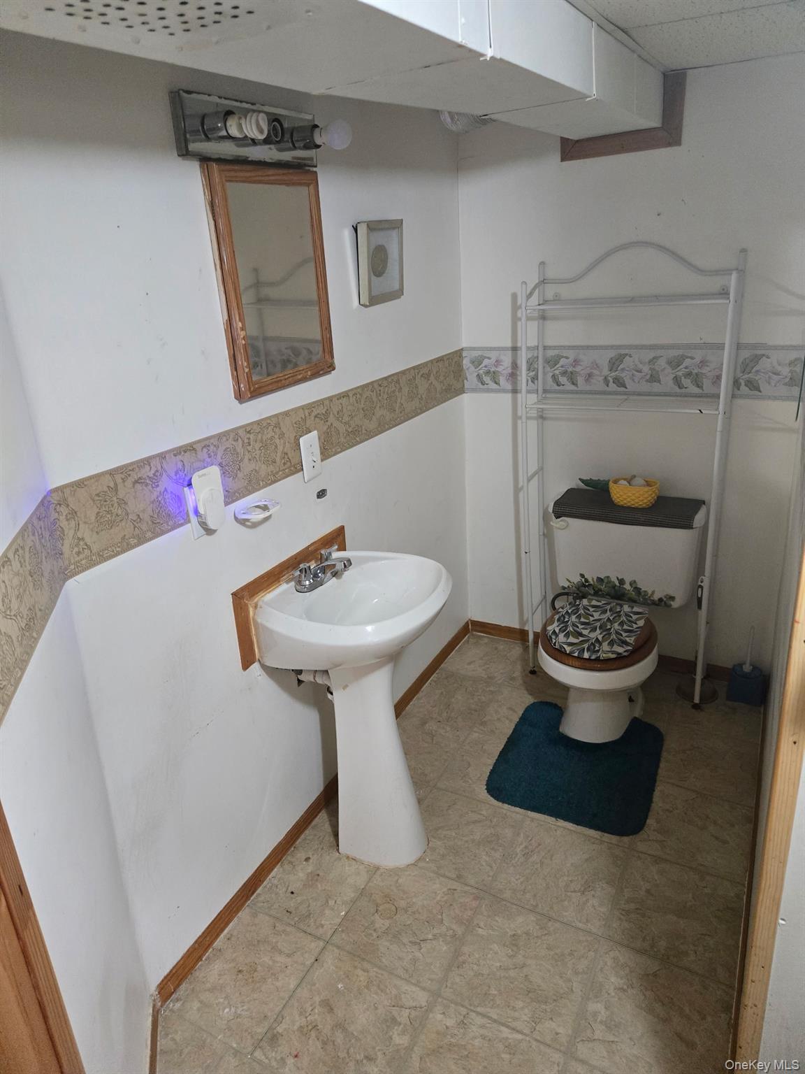 22 Newtown Avenue Property Photo 21