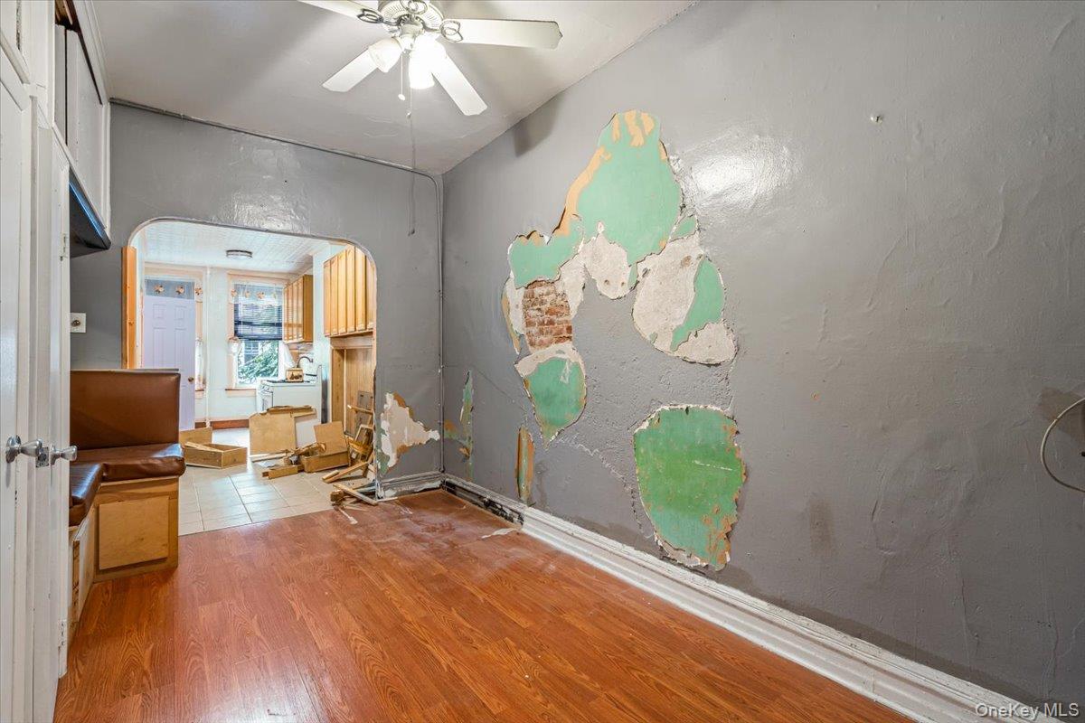 411 Himrod Street Property Photo 3