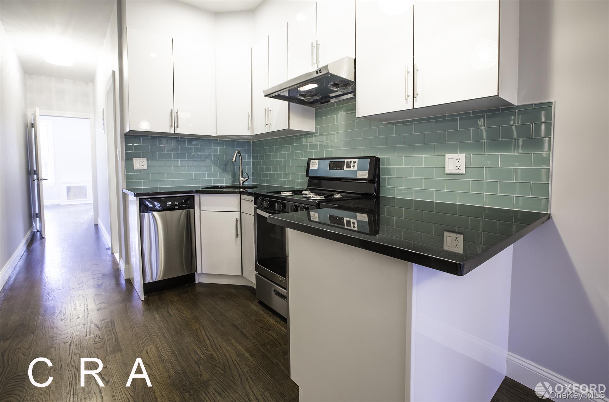 411 Himrod Street Property Photo 10