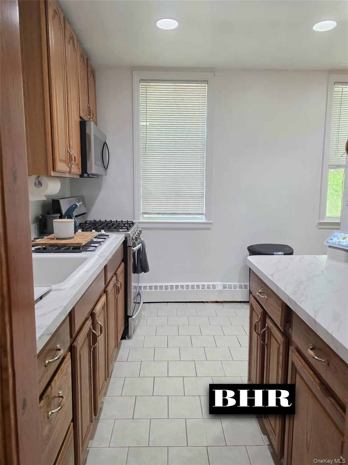 2020 Pearson Street 67f Property Photo 6
