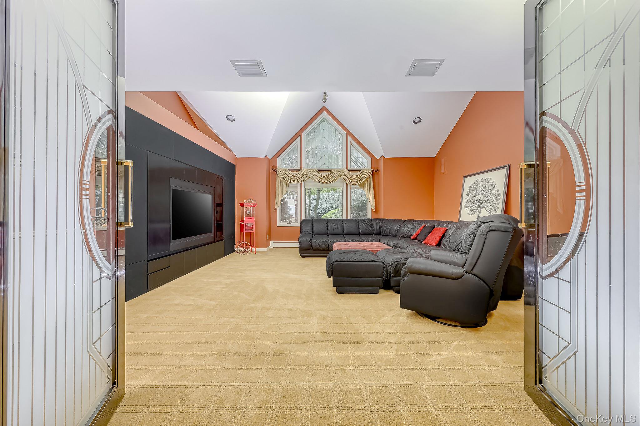 17 Snowdrop Drive Property Photo 12