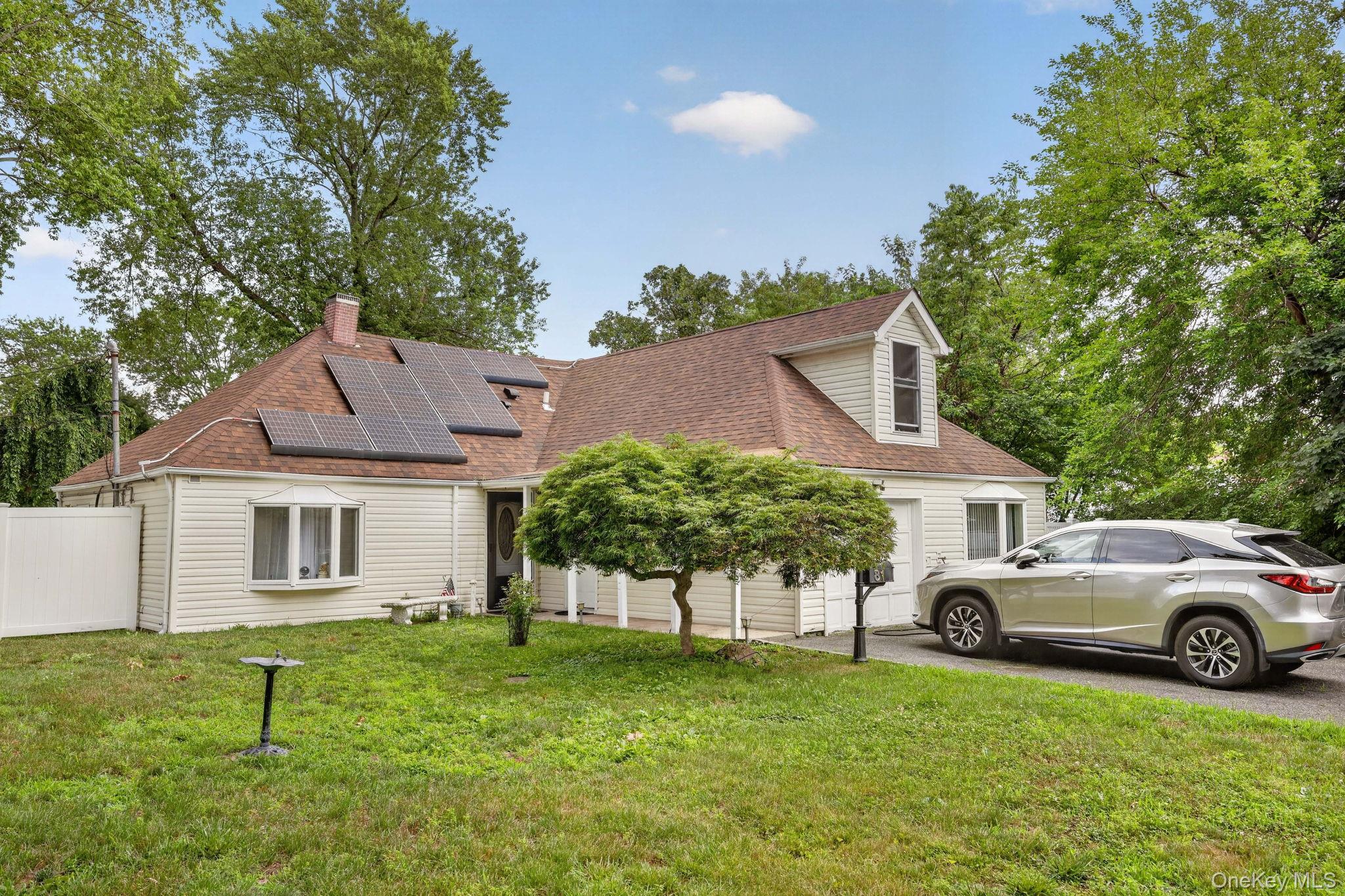81 S Bedford Avenue Property Photo 1