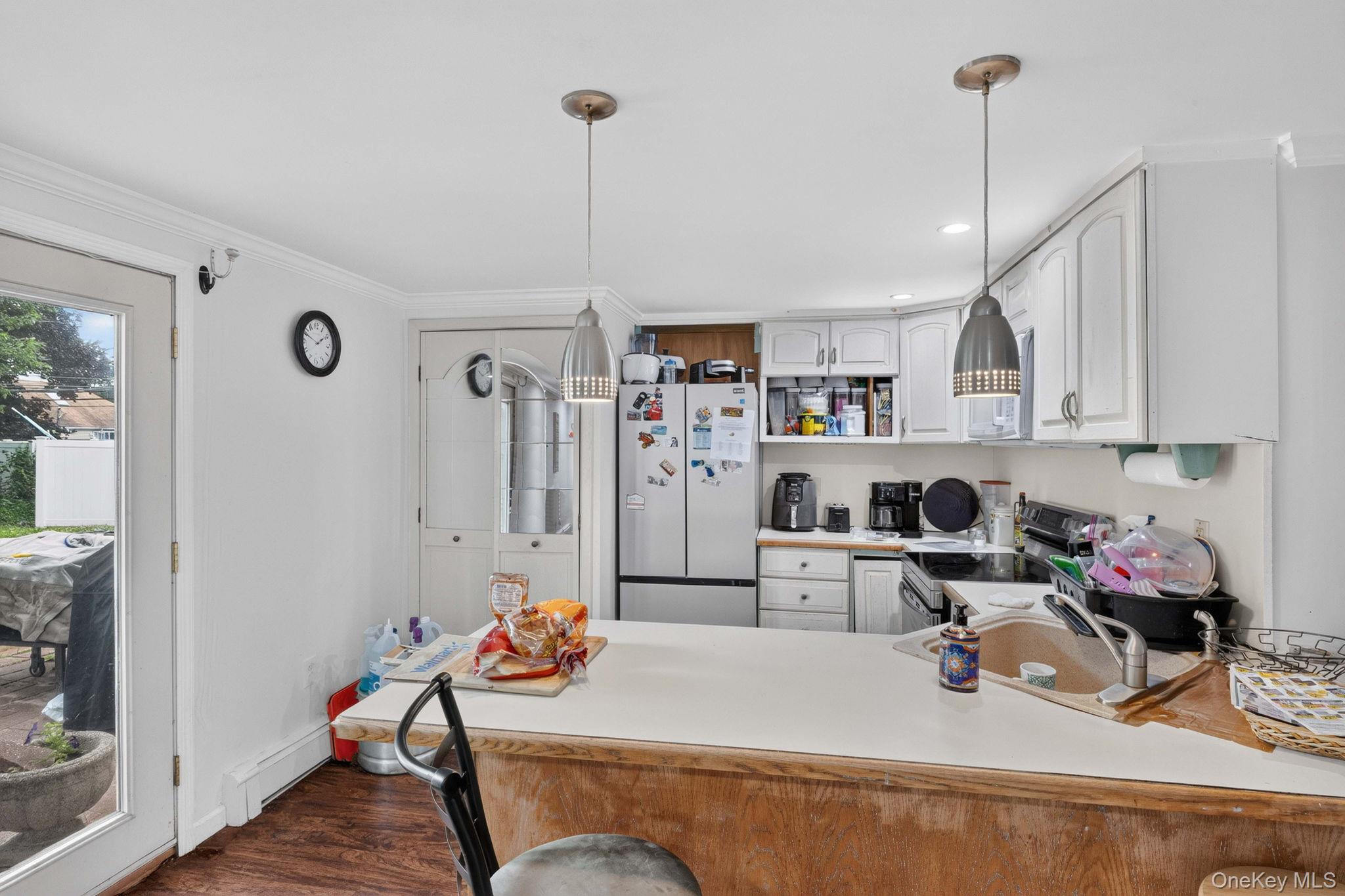 81 S Bedford Avenue Property Photo 6