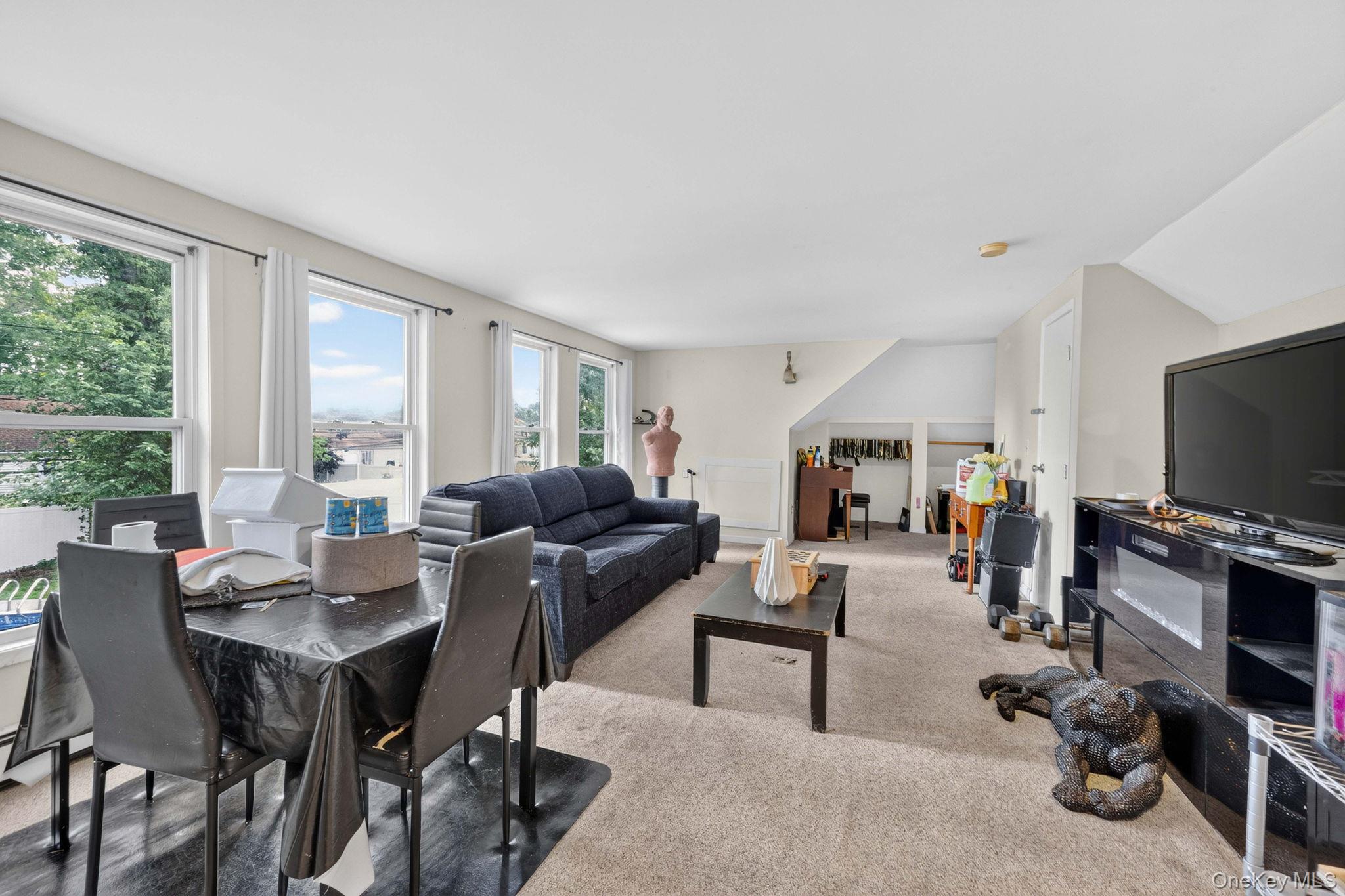 81 S Bedford Avenue Property Photo 14