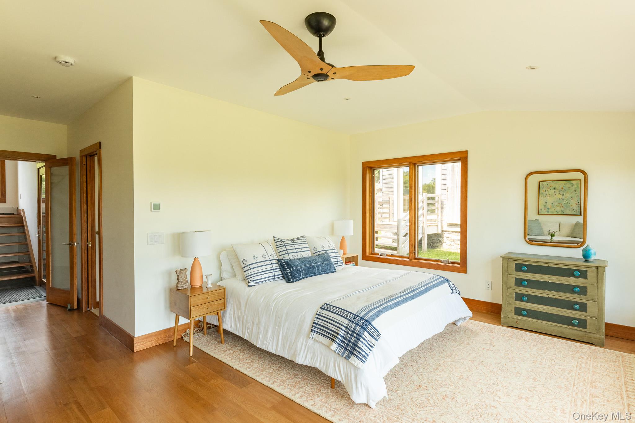779 Queens Highway Property Photo 13