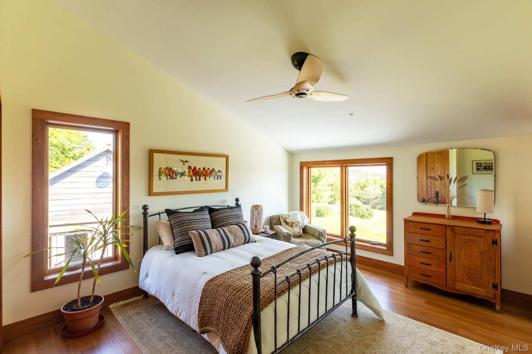 779 Queens Highway Property Photo 20