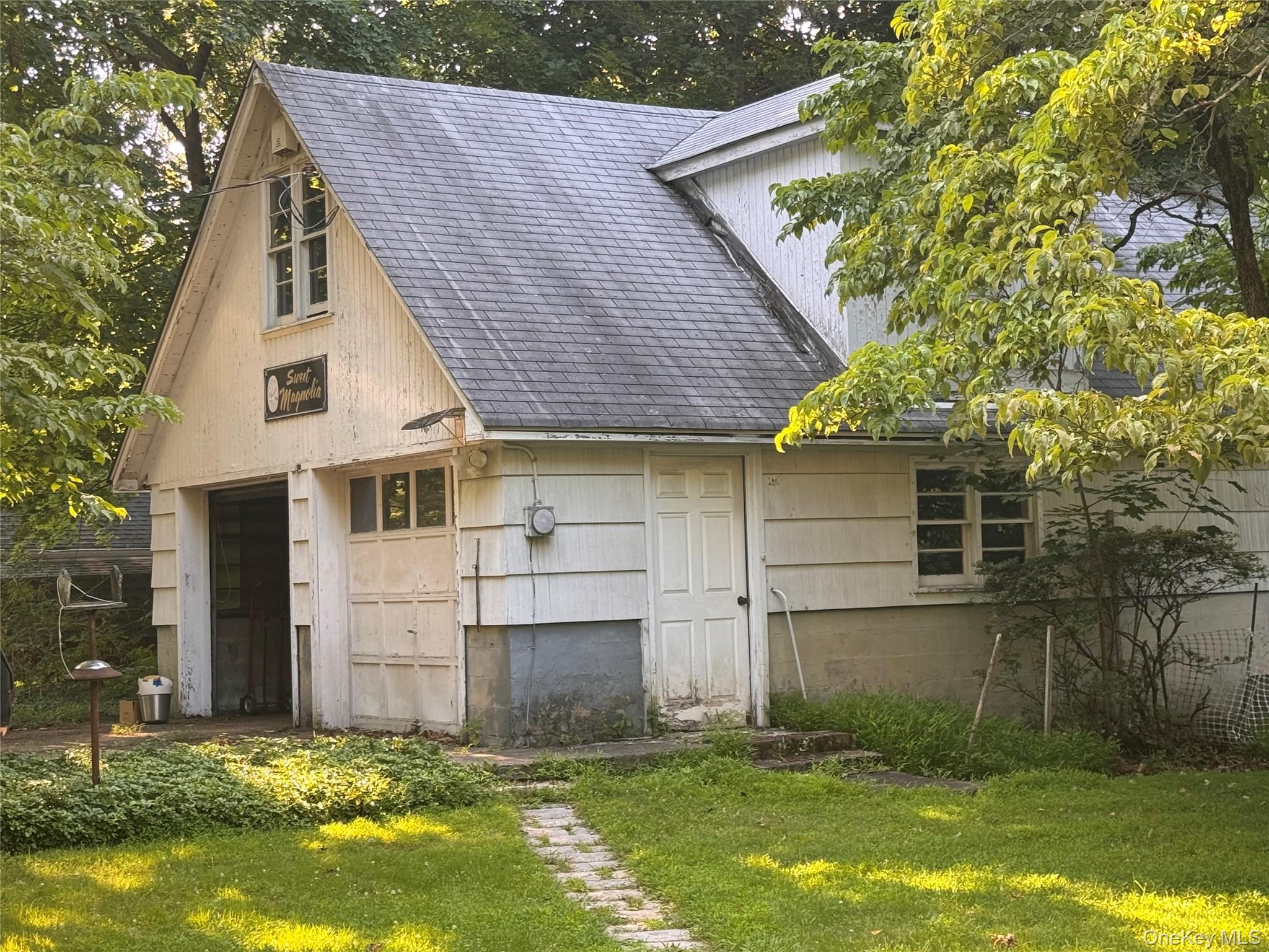 245 Zukor Road Property Photo 4