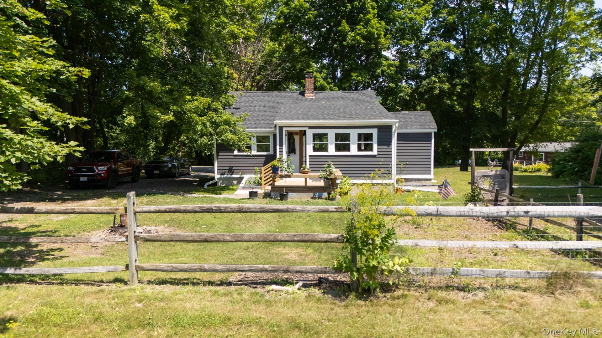 90 State Line Road Property Photo 5