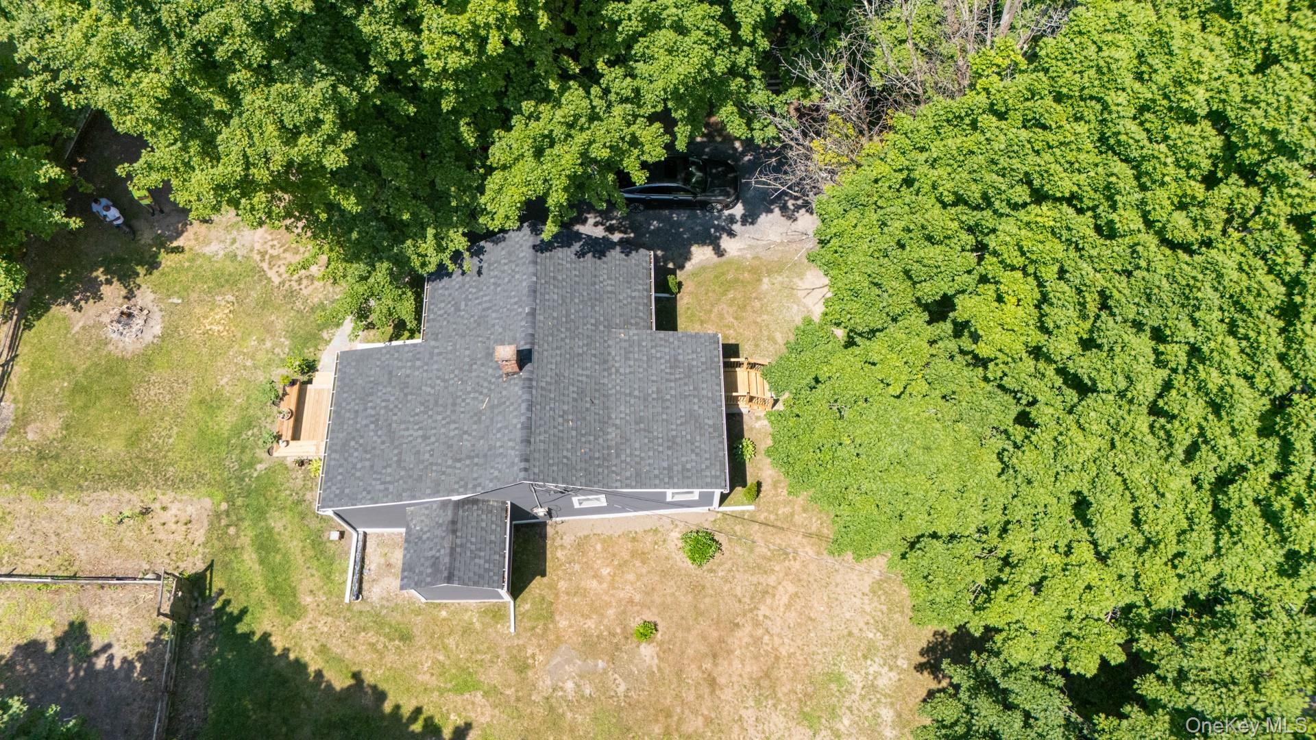 90 State Line Road Property Photo 6