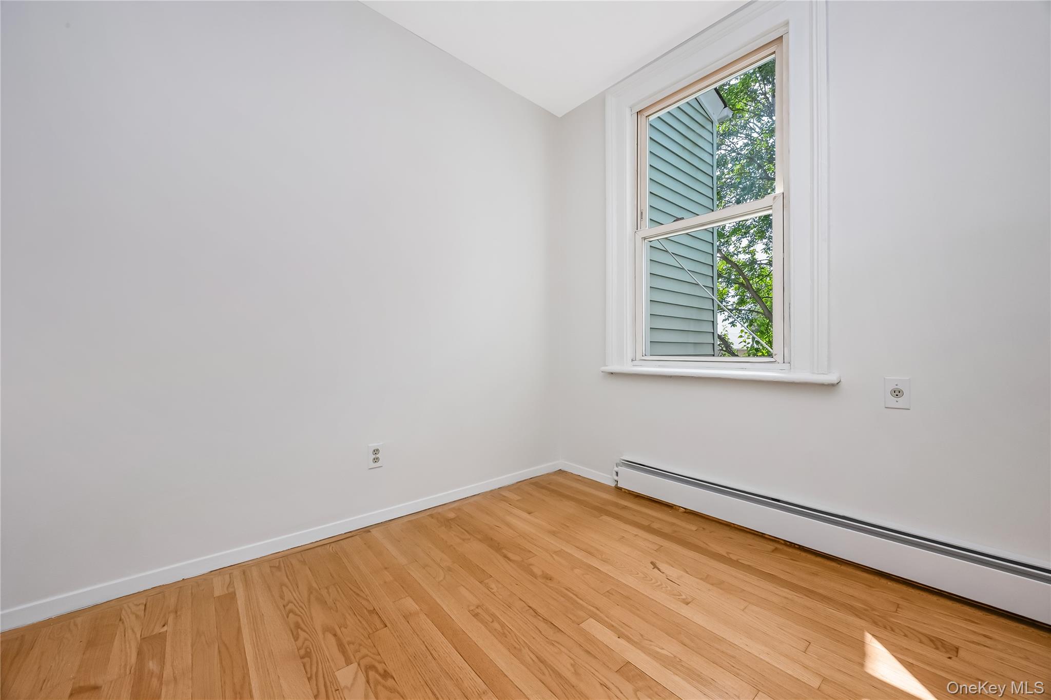 22-12/14 126th Street Property Photo 19