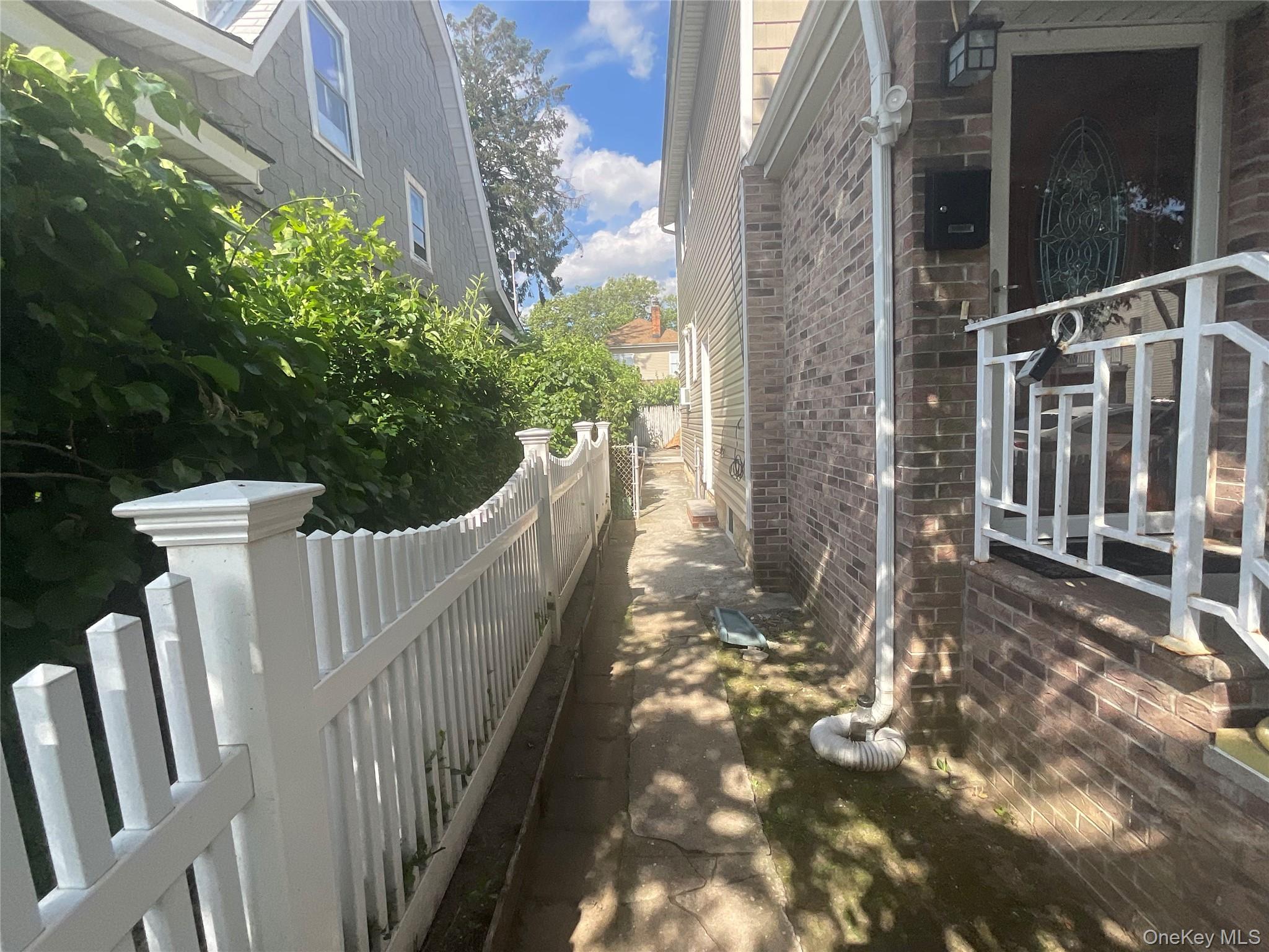 11511 172nd Street Property Photo 9