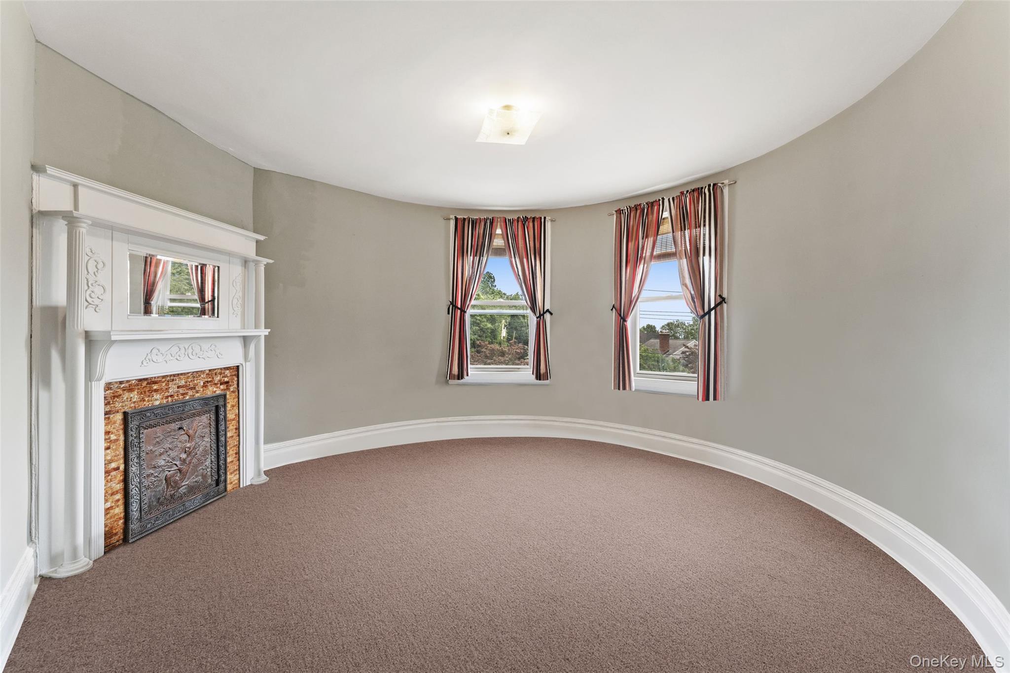 33 Deerfield Avenue Property Photo 10