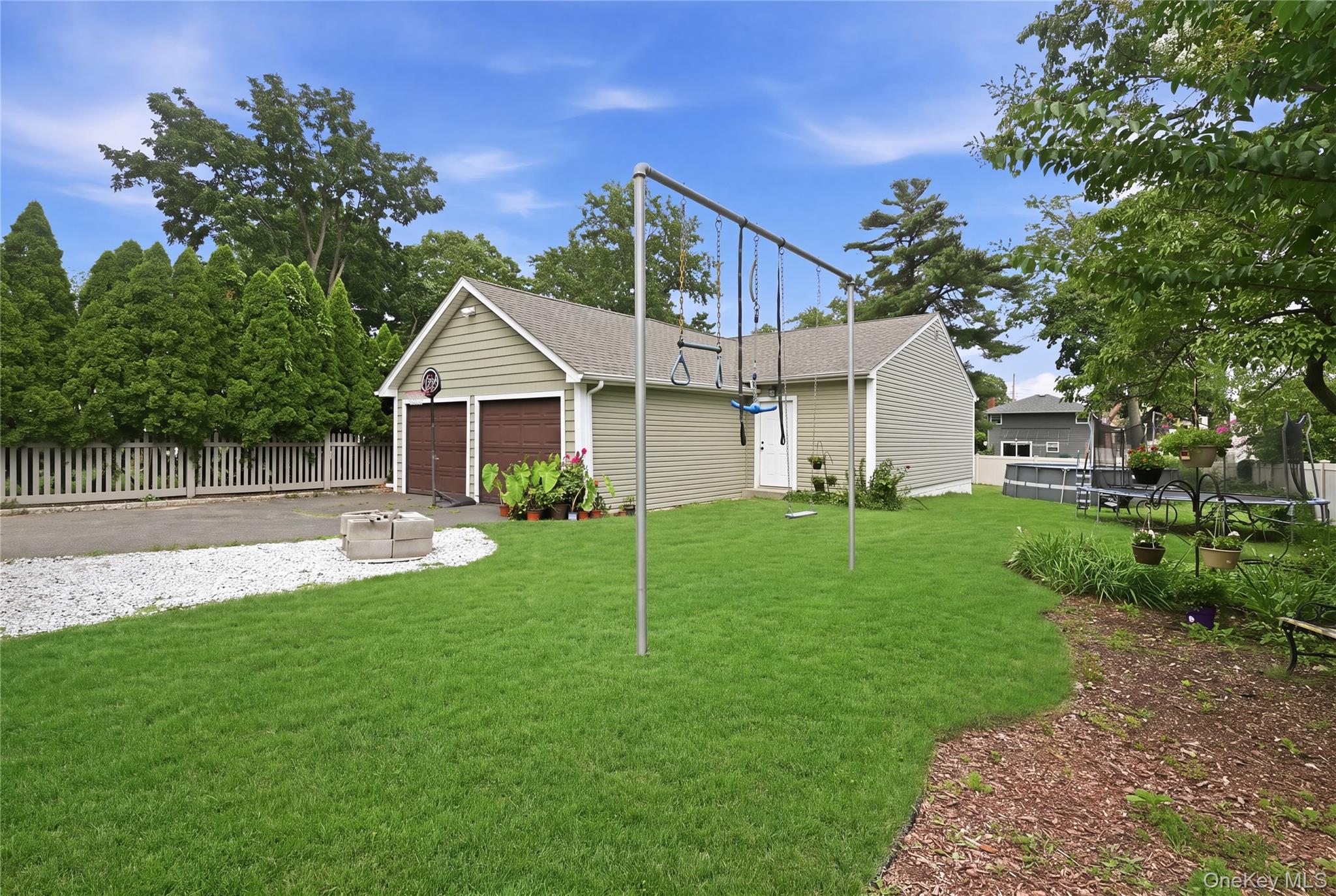 137 Sycamore Street Property Photo 25