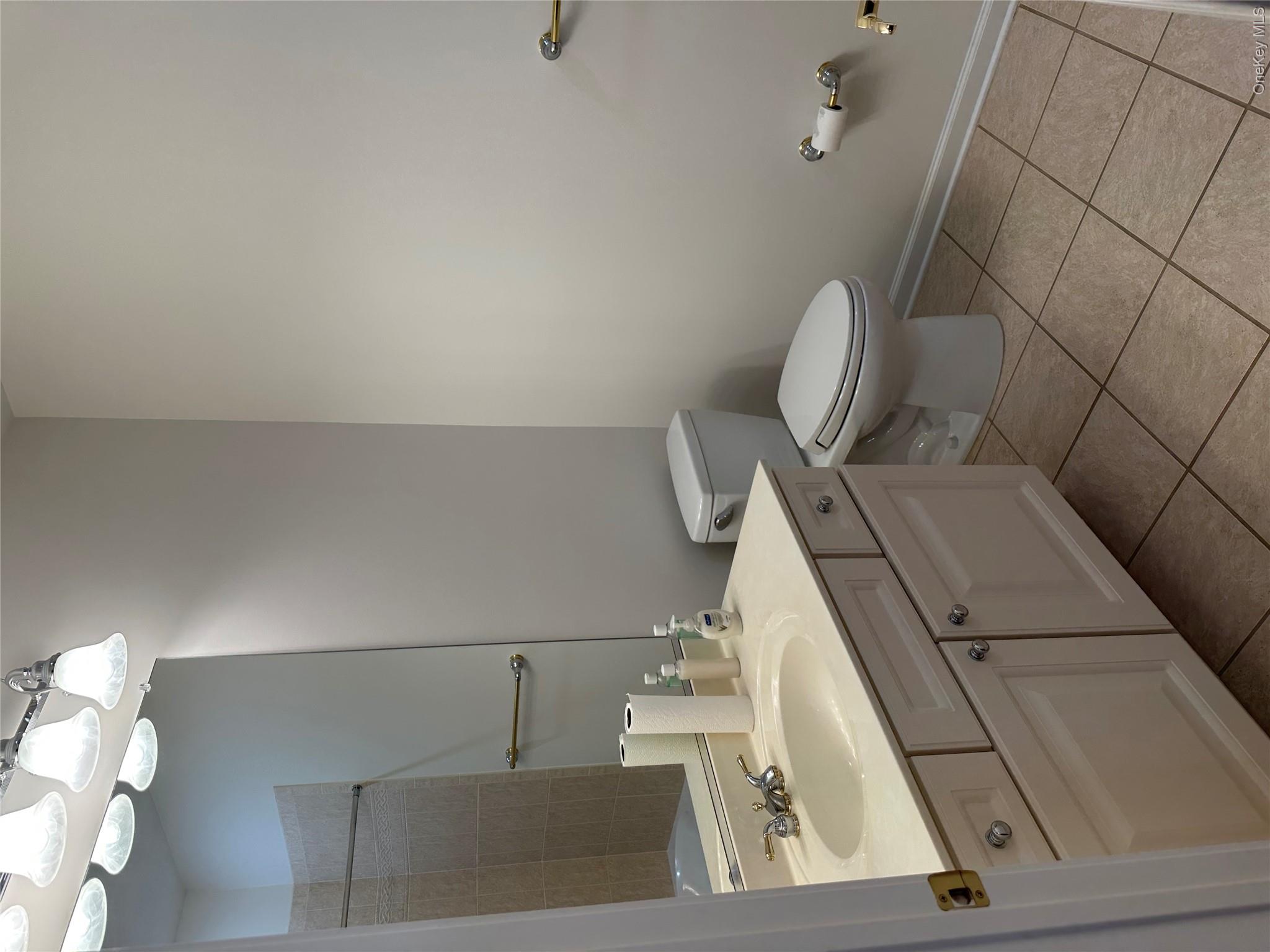28 N De Baun Avenue 201 Property Photo 9