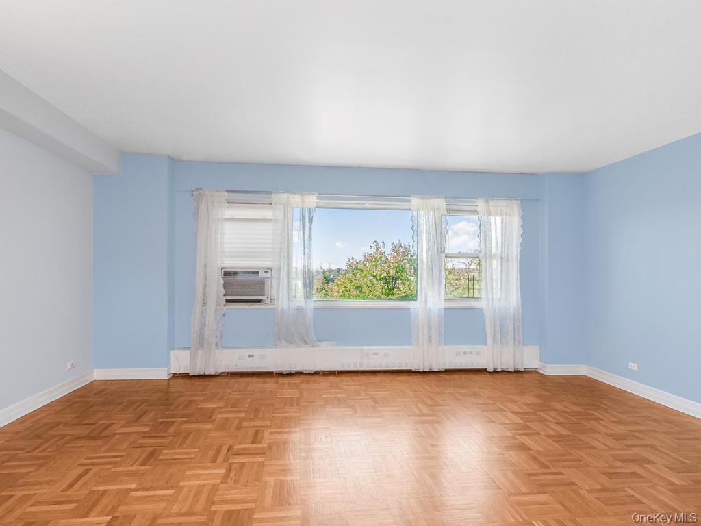 2 Fordham Hill Oval 5b Property Photo 3