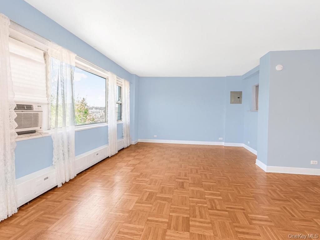 2 Fordham Hill Oval 5b Property Photo 4