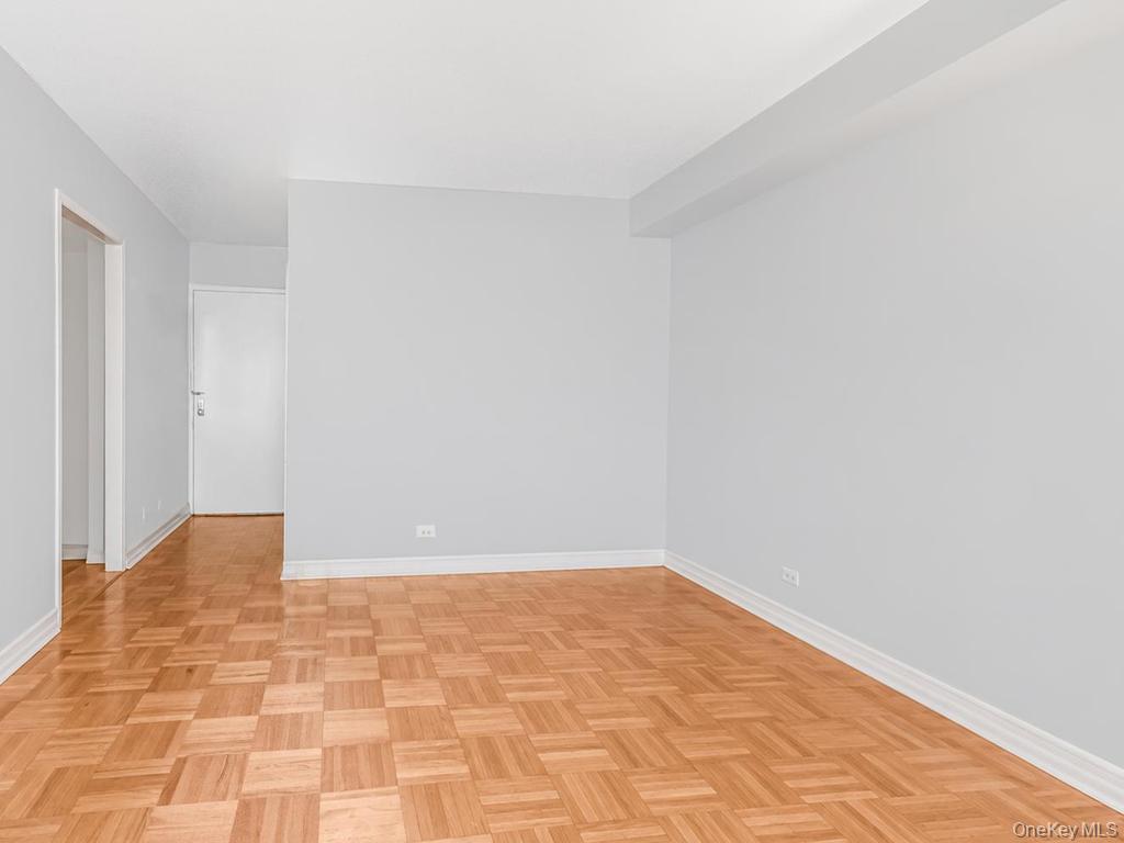 2 Fordham Hill Oval 5b Property Photo 6