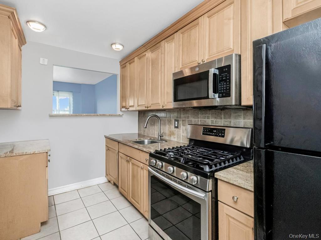2 Fordham Hill Oval 5b Property Photo 9