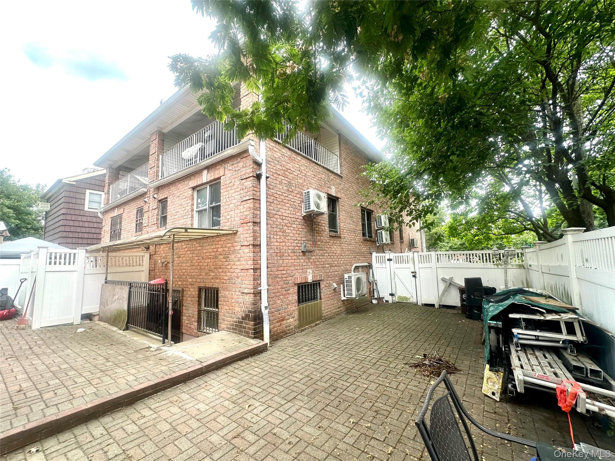 12401 7th Avenue Property Photo 2