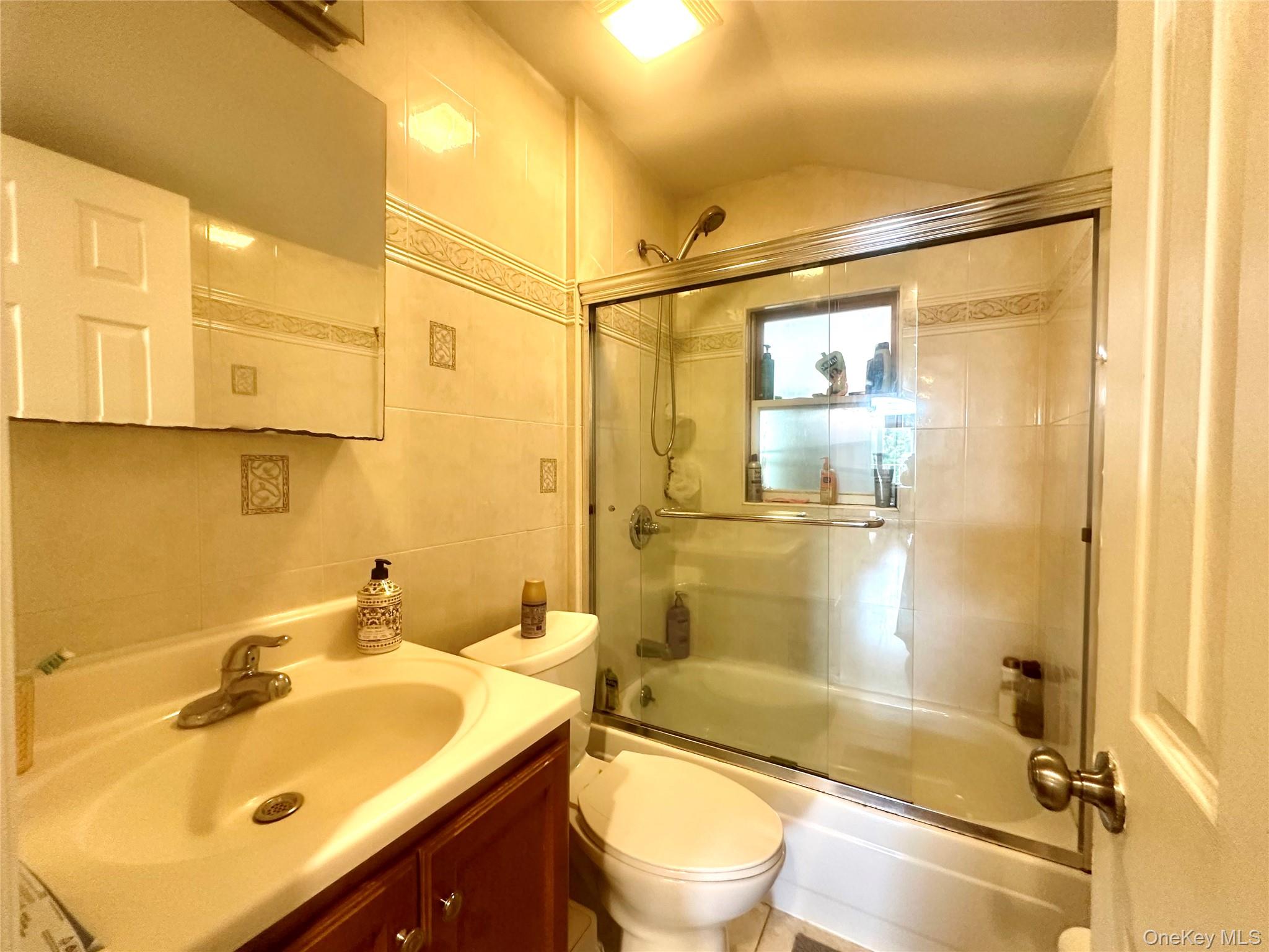 12401 7th Avenue Property Photo 9