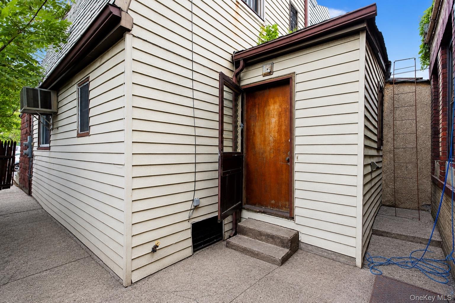2221 Utica Avenue Property Photo 4