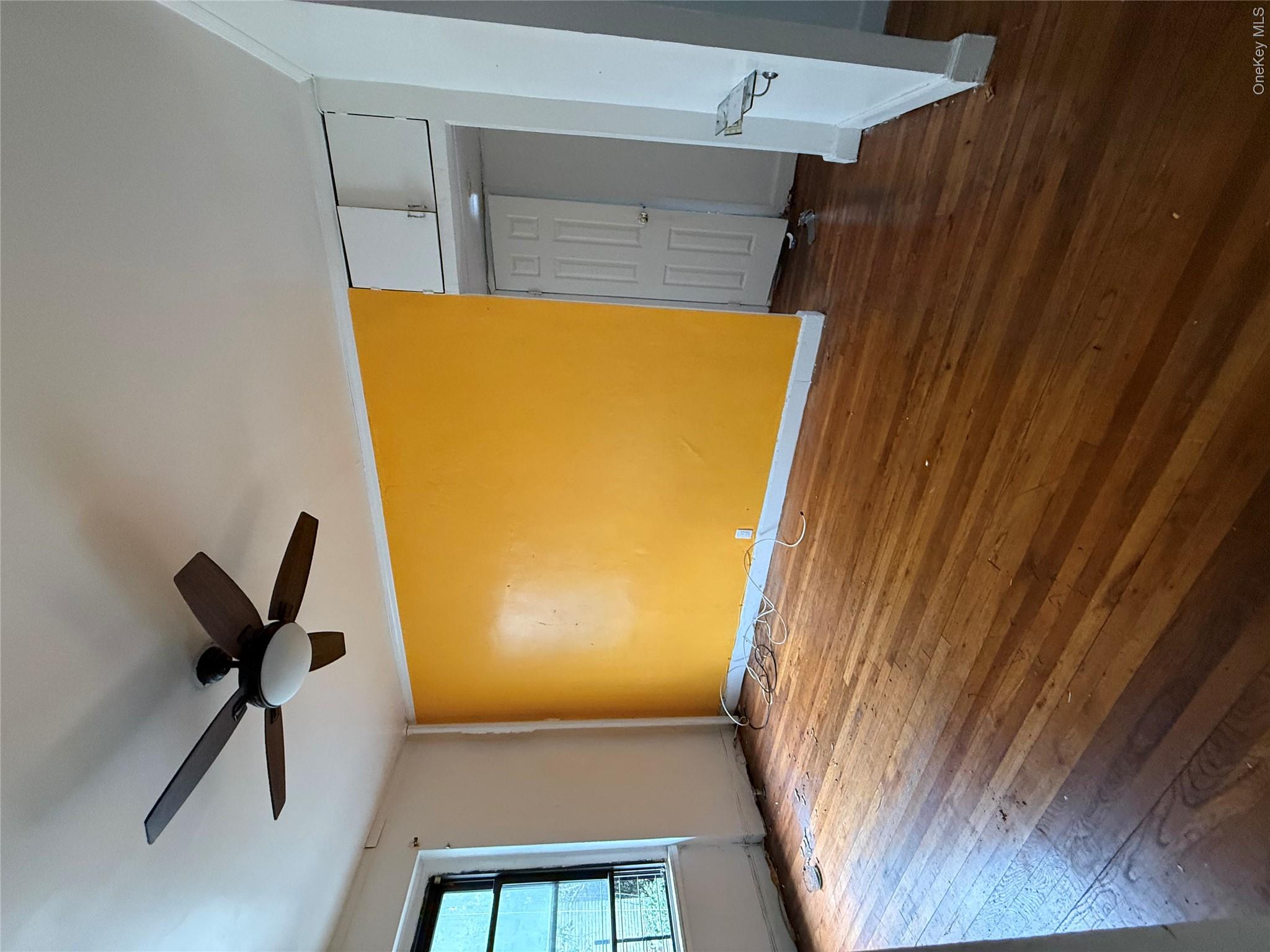 2167 33rd Street 3h Property Photo 2