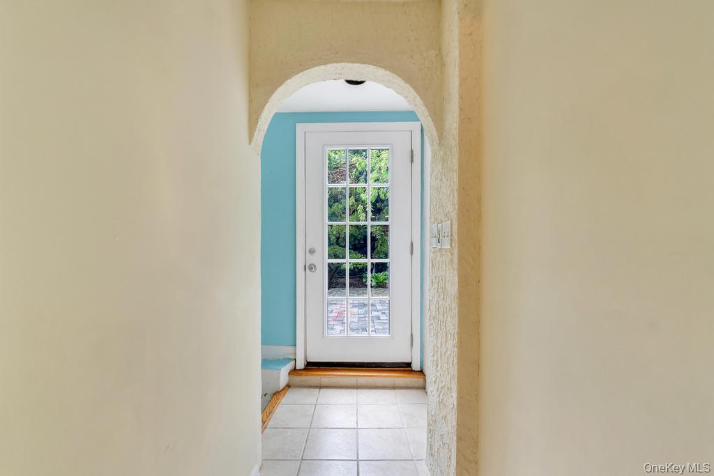 214 1st Street Property Photo 5