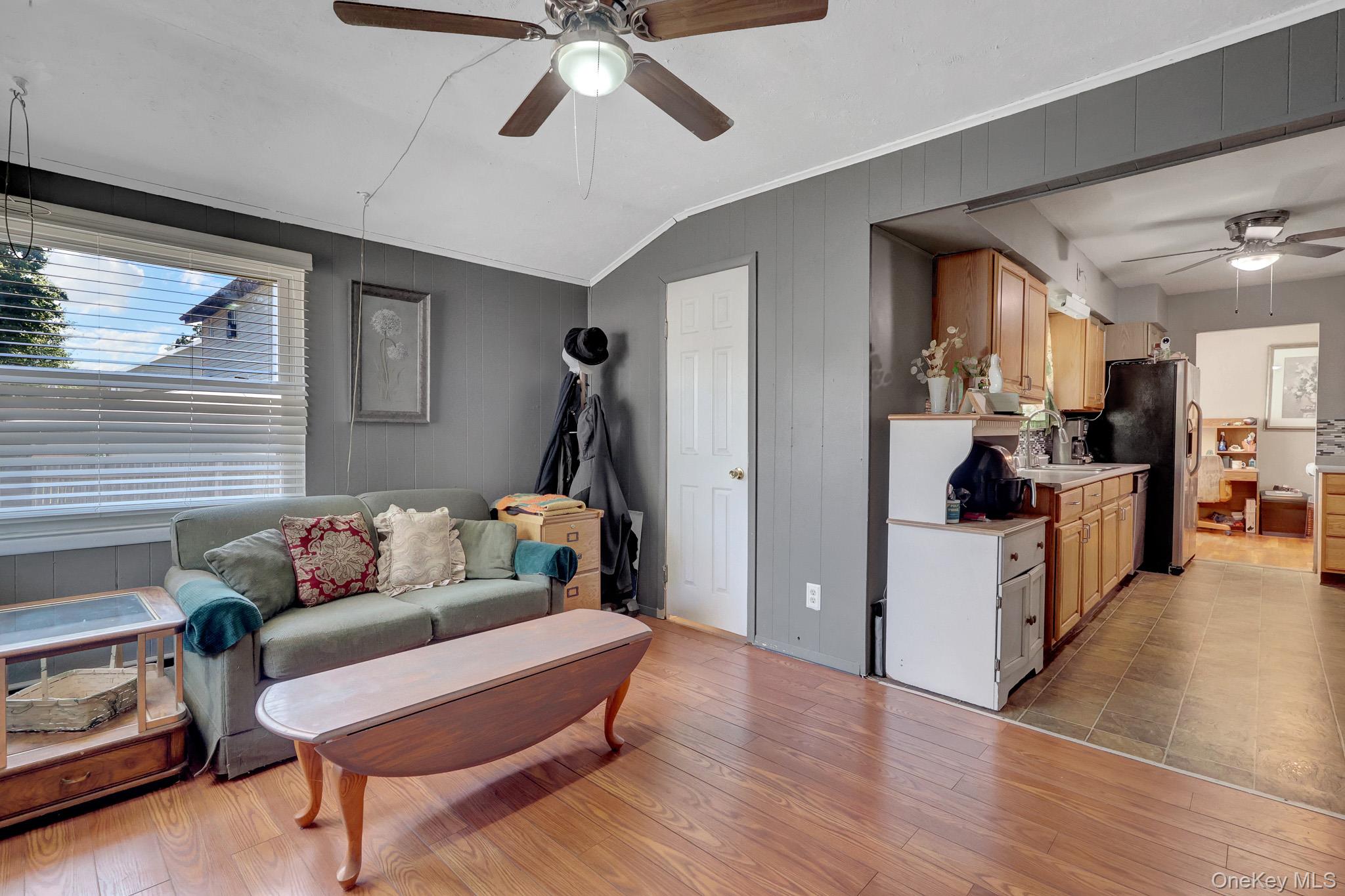 105 Madison Avenue Property Photo 14