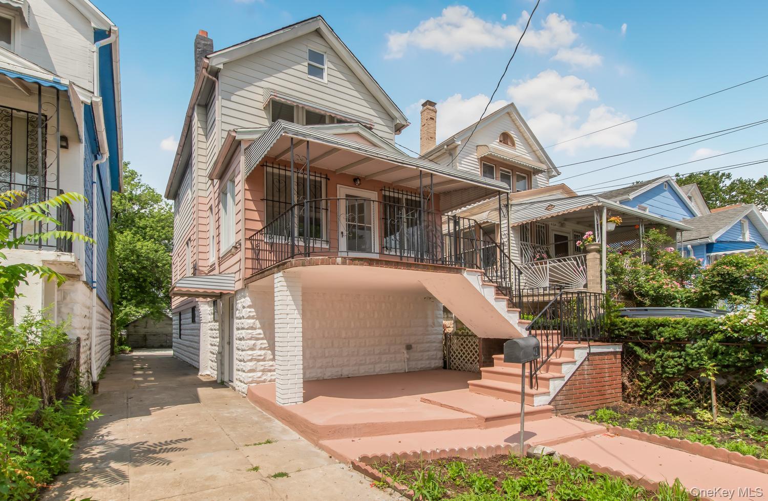 427 Taylor Avenue Property Photo 4