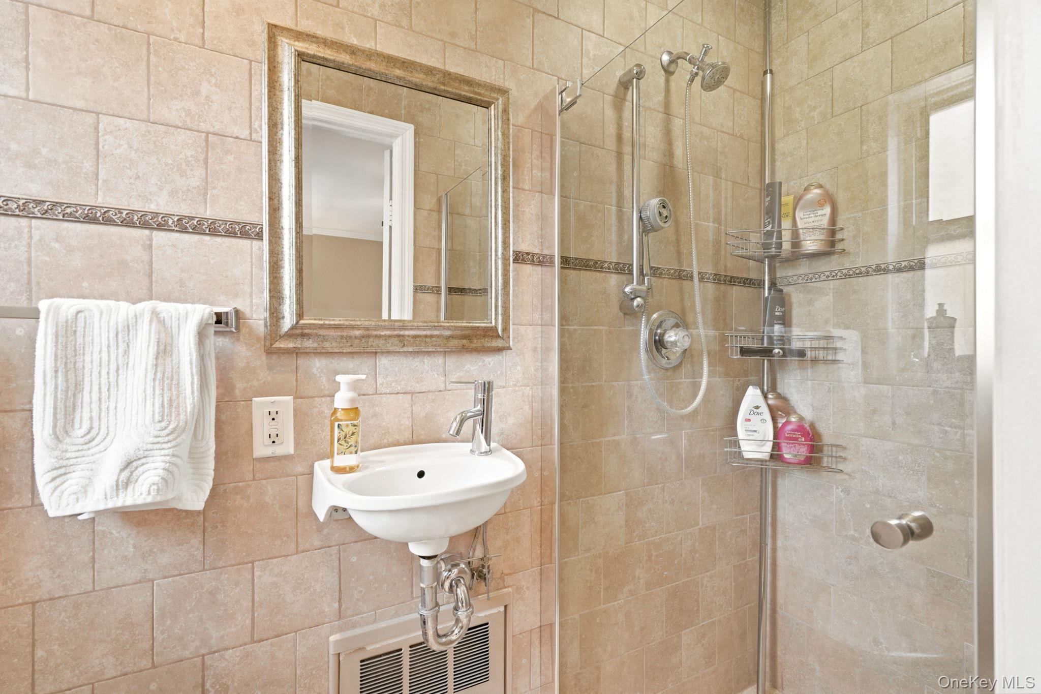 39 Fieldstone Drive H2 Property Photo 12