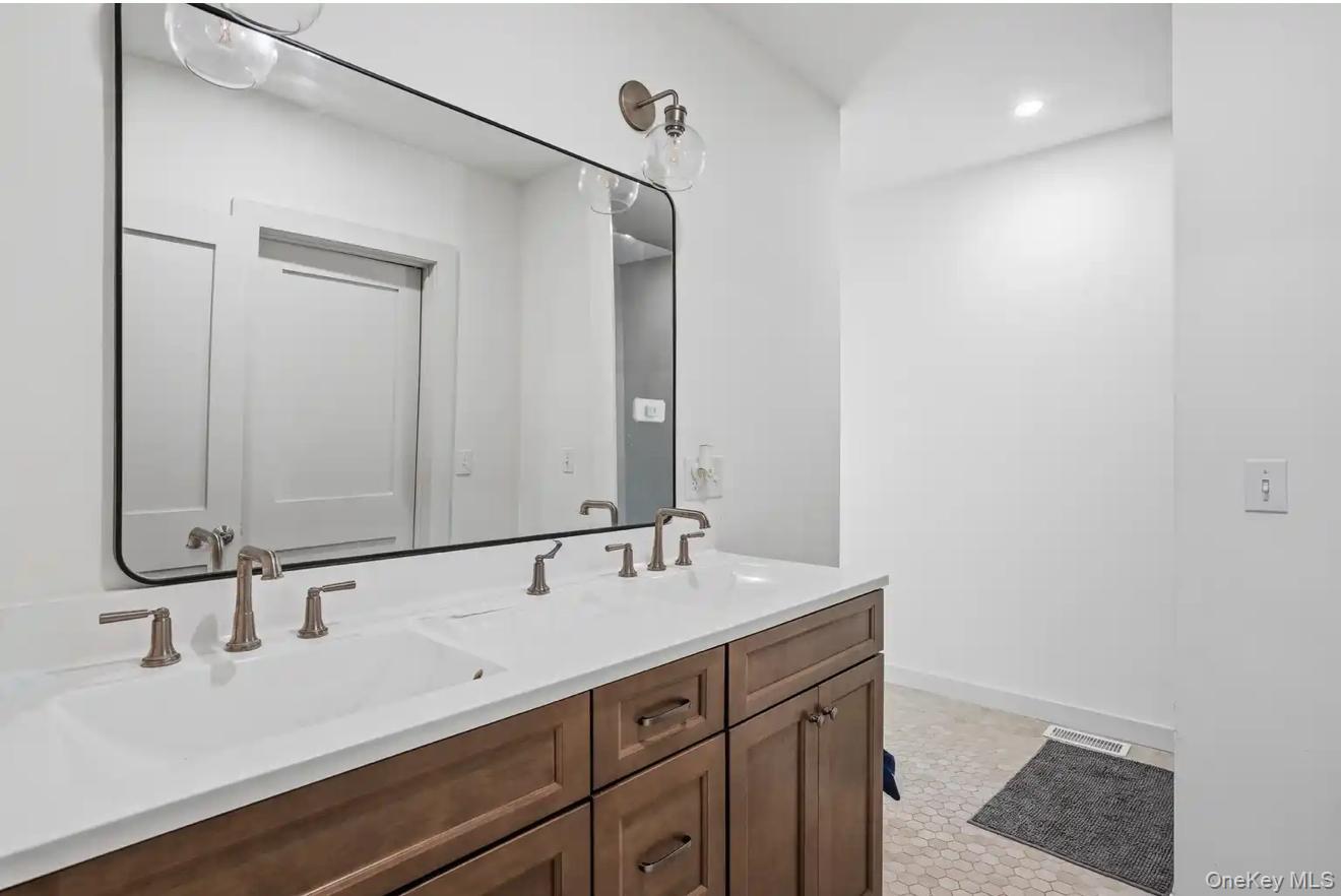 24 Woodland Drive Property Photo 15