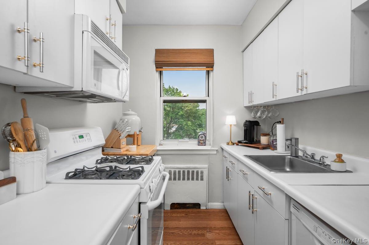 4782 Boston Post A- 3b Property Photo 10