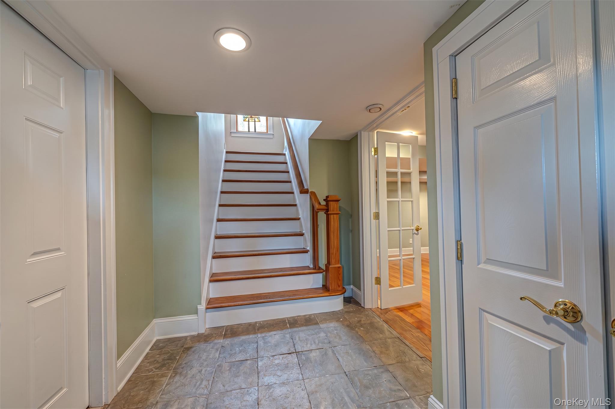 5 Harborview Lane Property Photo 7