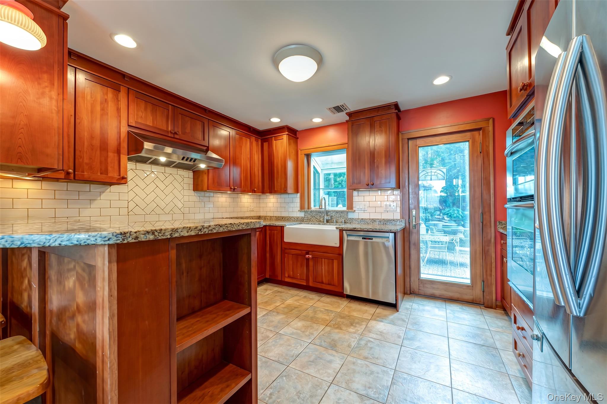 5 Harborview Lane Property Photo 13