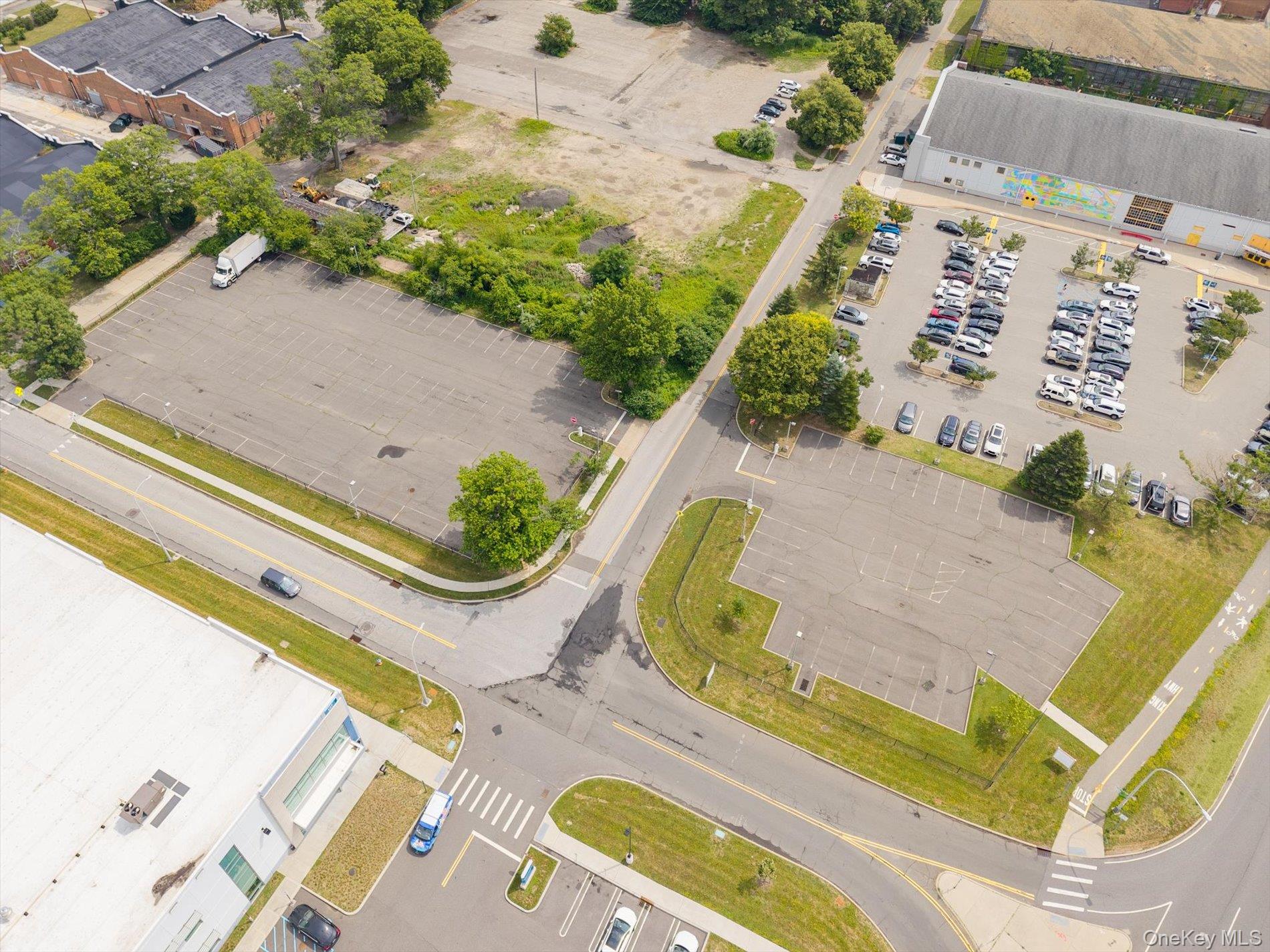 107 Charles Lindbergh Boulevard Property Photo 7