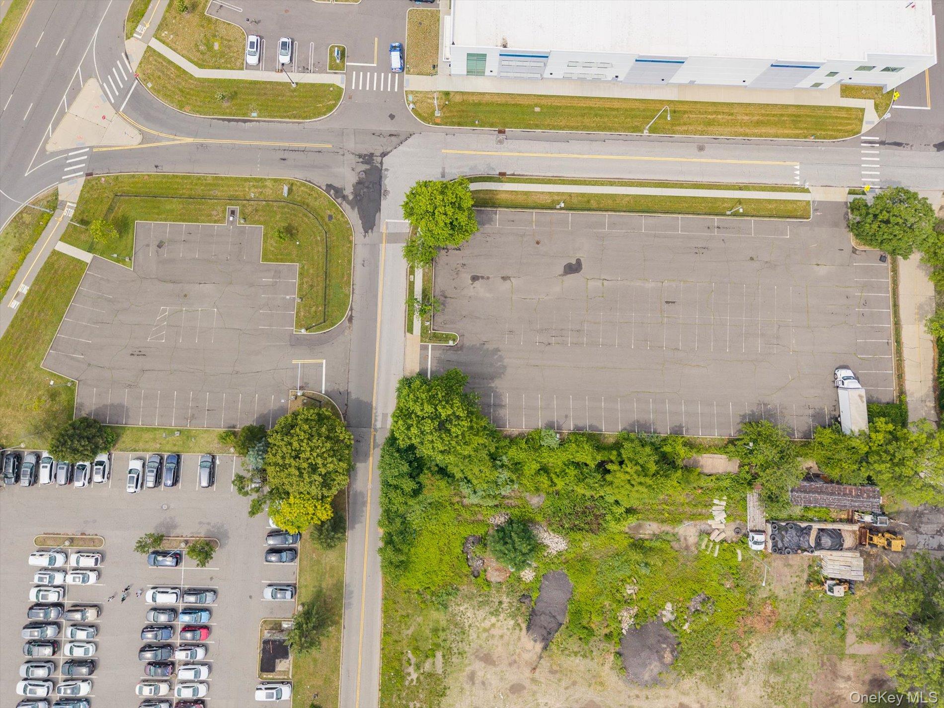 107 Charles Lindbergh Boulevard Property Photo 10