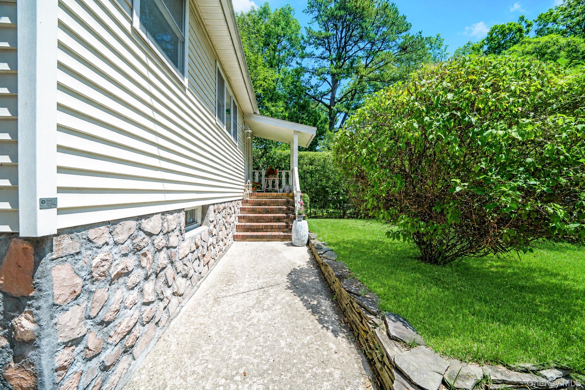 104 21st Street Property Photo 4