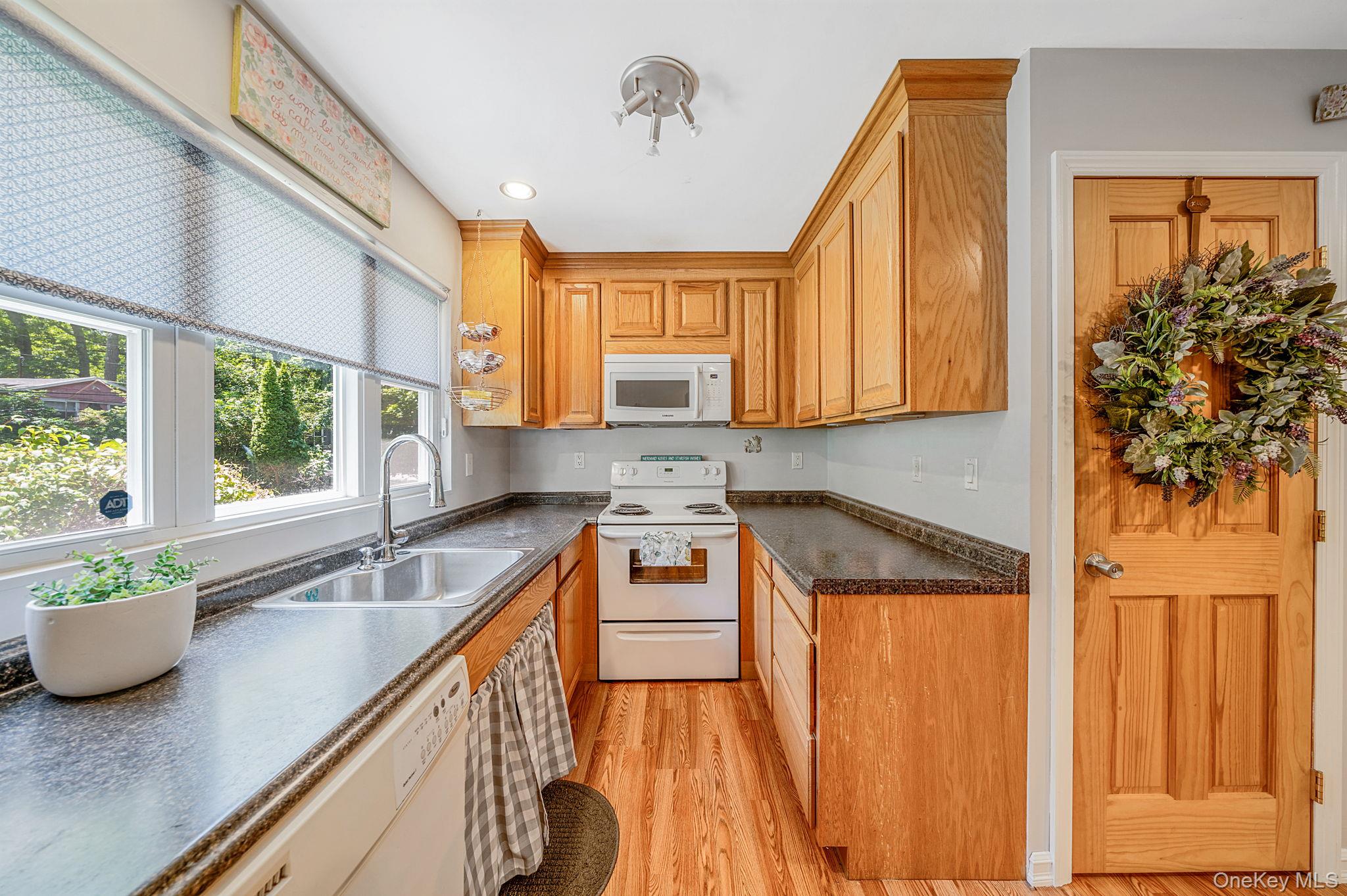 104 21st Street Property Photo 11