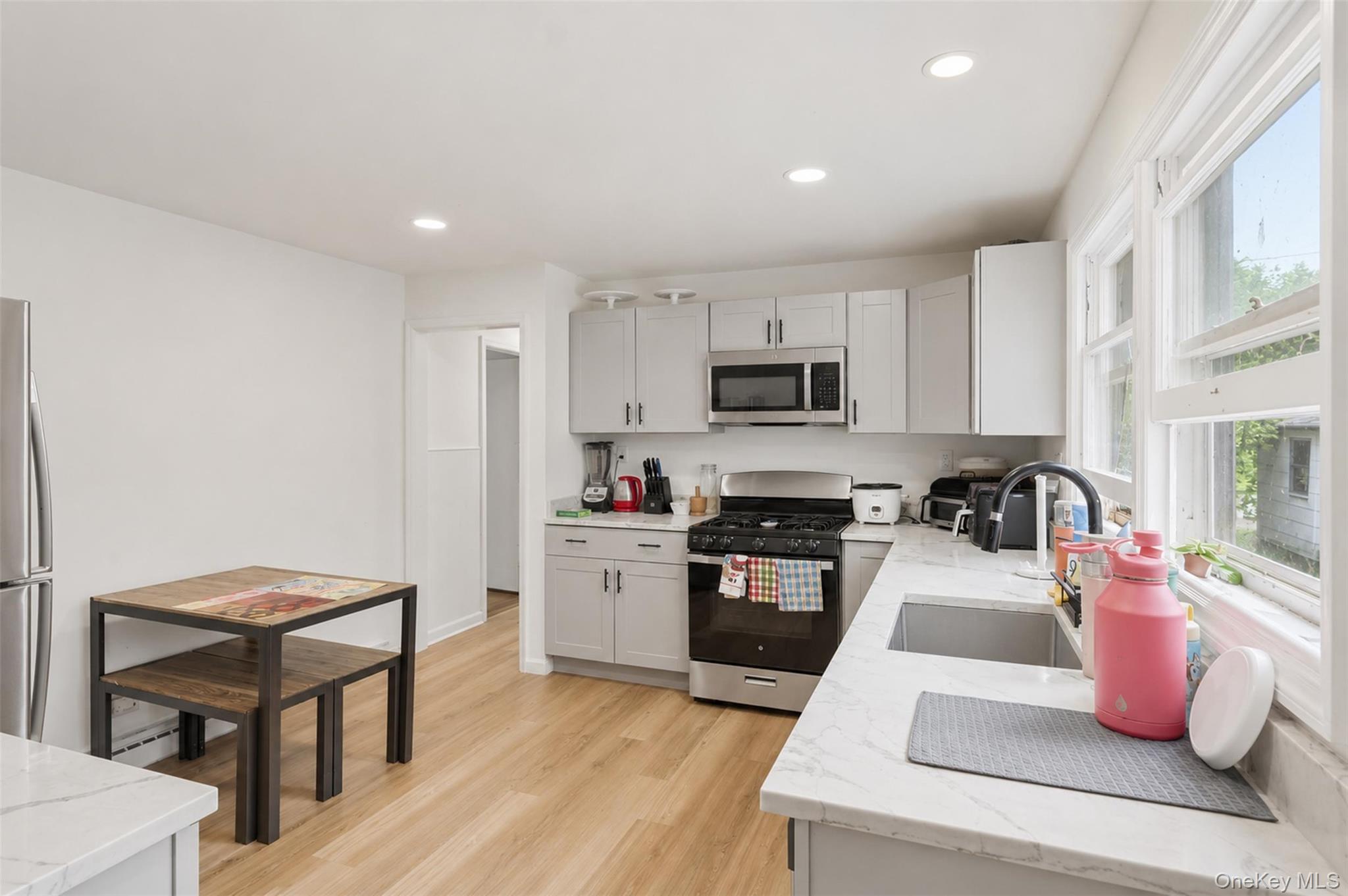 98 Dellay Avenue Property Photo 8