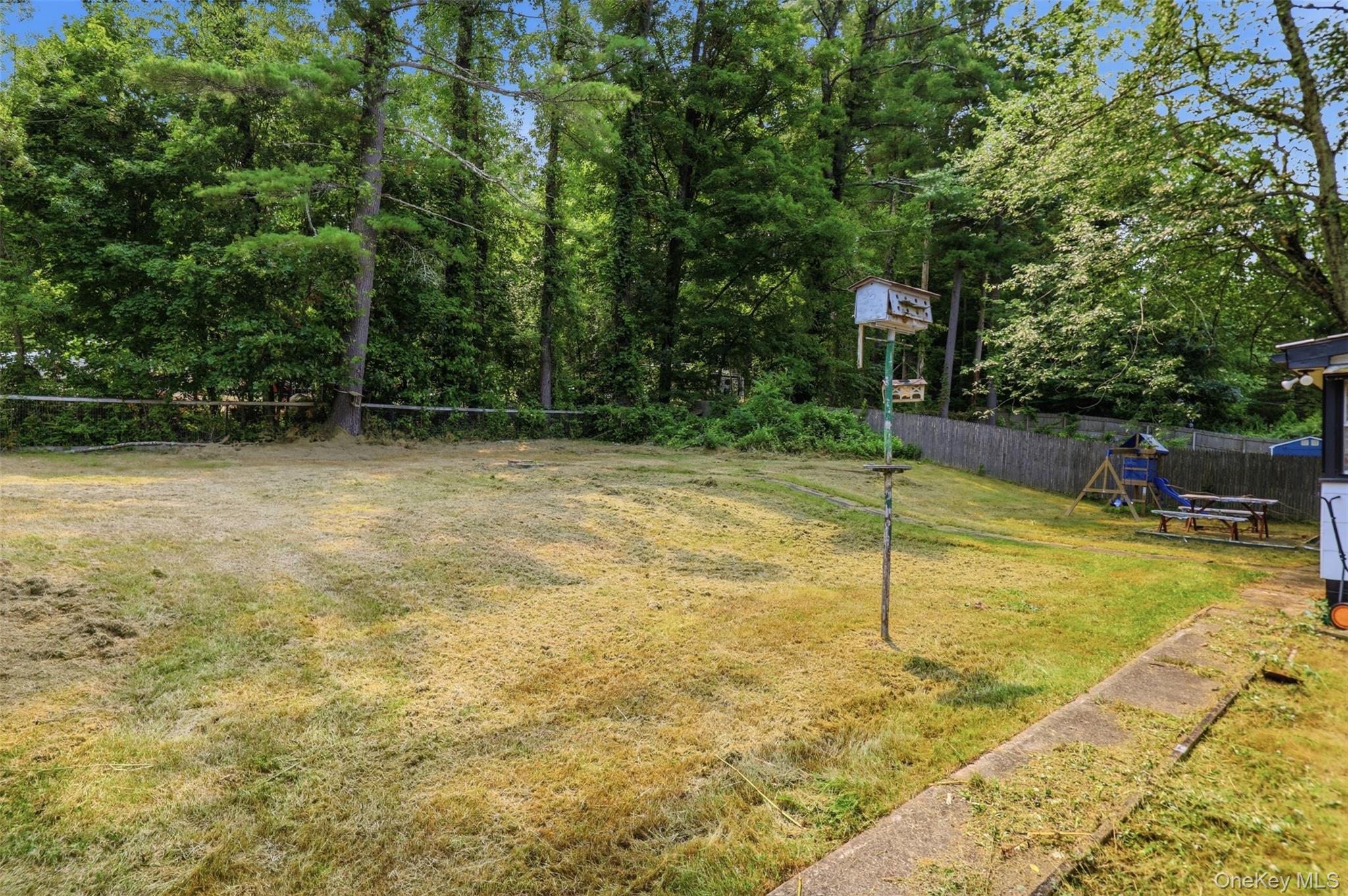 98 Dellay Avenue Property Photo 14