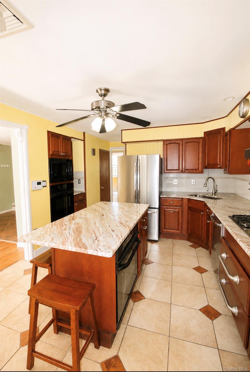 7 Graziano Lane Property Photo 10