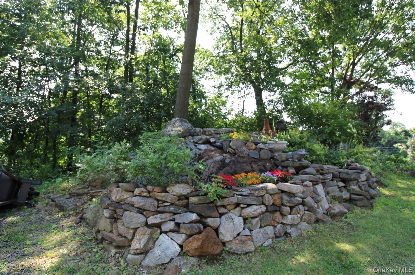 7 Graziano Lane Property Photo 27
